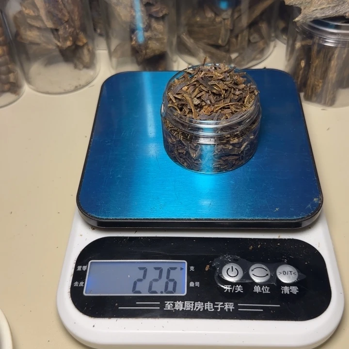 树脂制品文*钉海南绿棋树22克