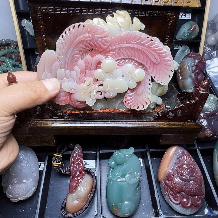 宠***石玛瑙/玉髓秦紫玉摆件未镶嵌