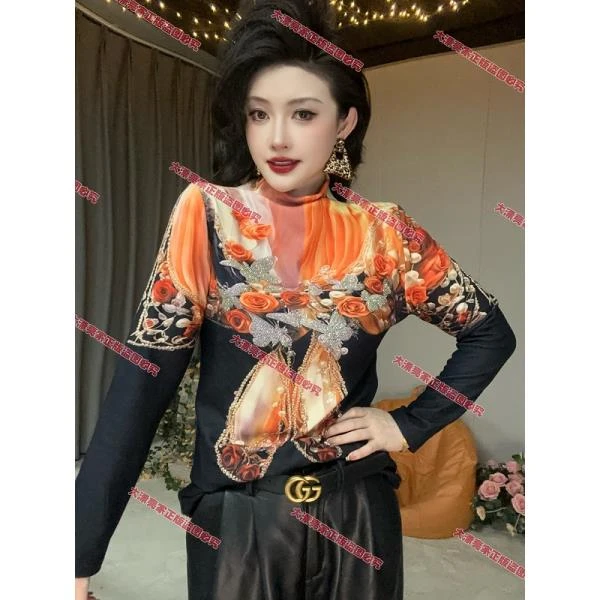 【秋冬新款】蝴蝶花束半高领磨毛加厚款重工烫钻长袖打底衫女8241