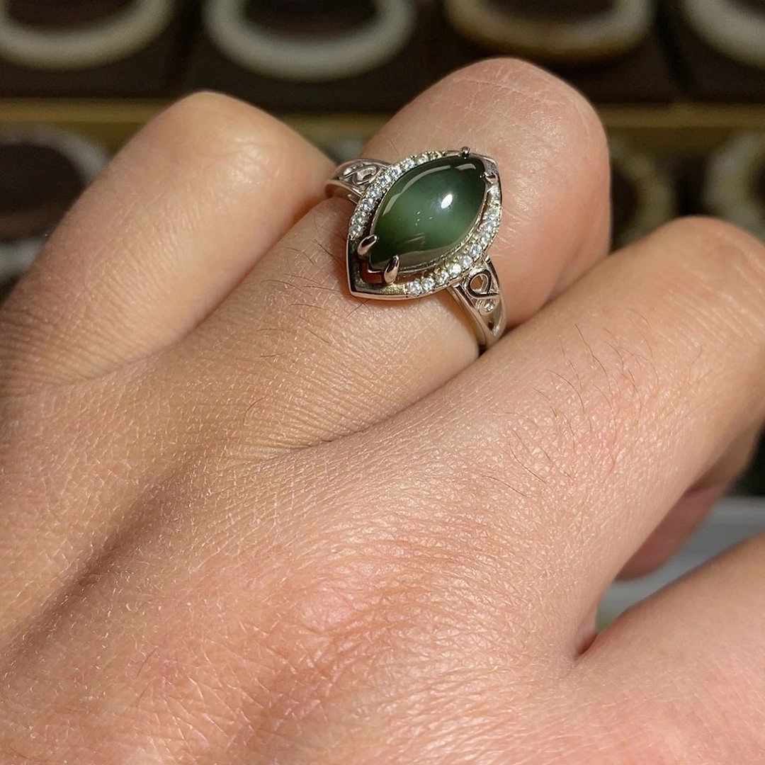 【闪购商品】银S925镶嵌戒指和田玉（碧玉）