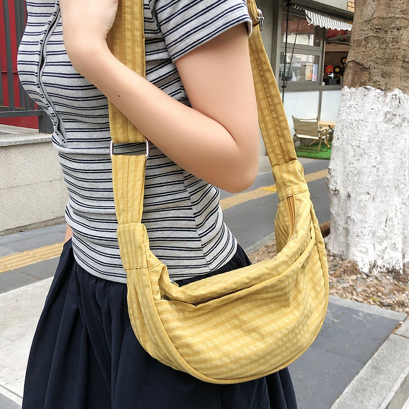 2025新款休闲百搭拉链布包女小众饺子包通勤大容量单肩斜挎包