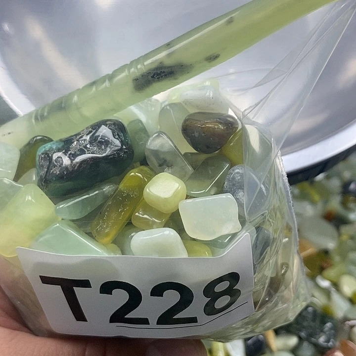 未镶嵌蛇纹石玉鱼缸石