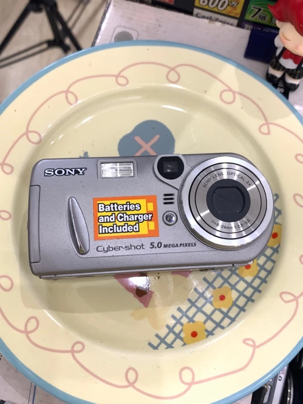 9新 Sony/索尼 索尼p92，功能正常，配件小容量卡，自备五号充电电池