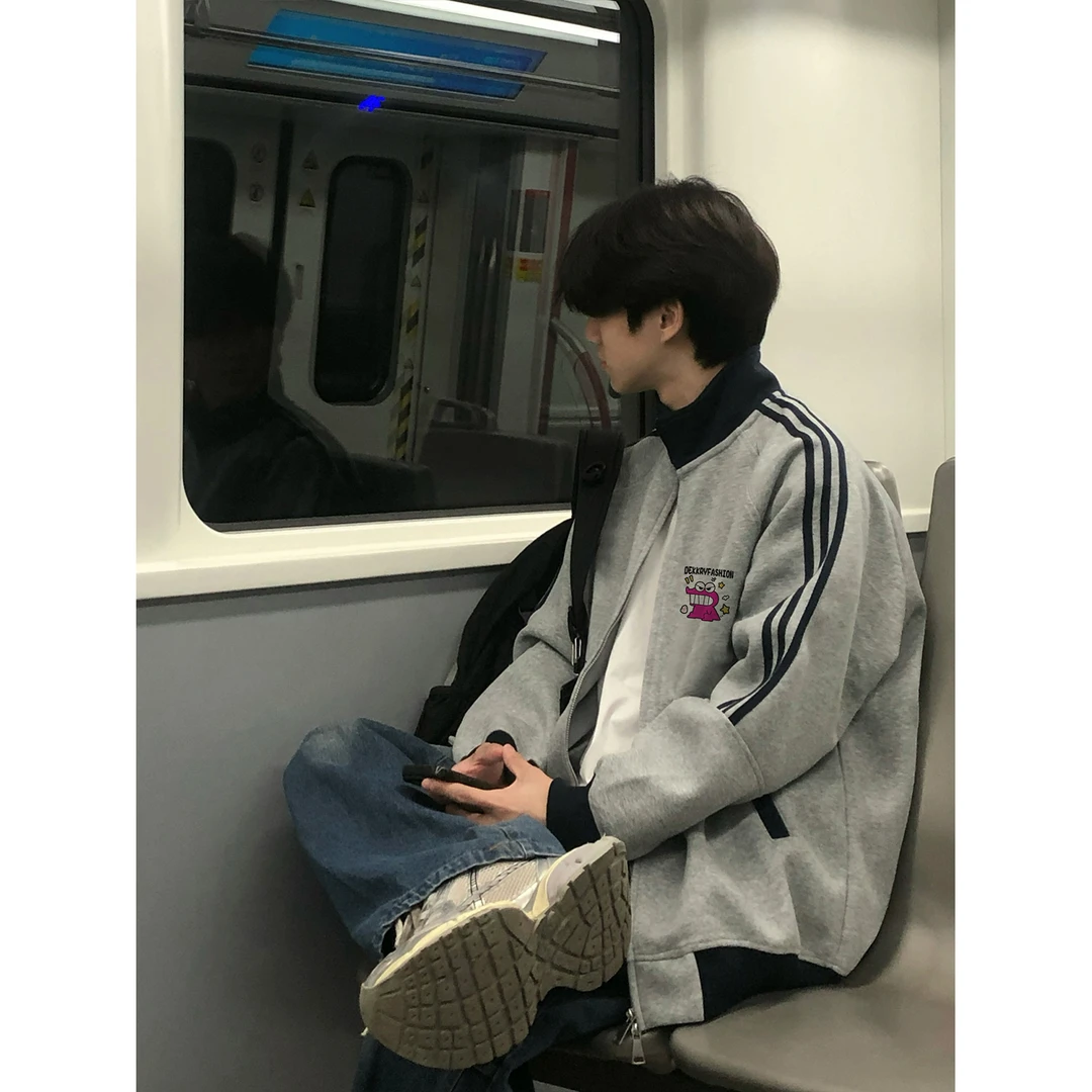 美式高街愤怒小怪兽字母印花休闲三条杠立领开衫外套秋冬情侣卫衣