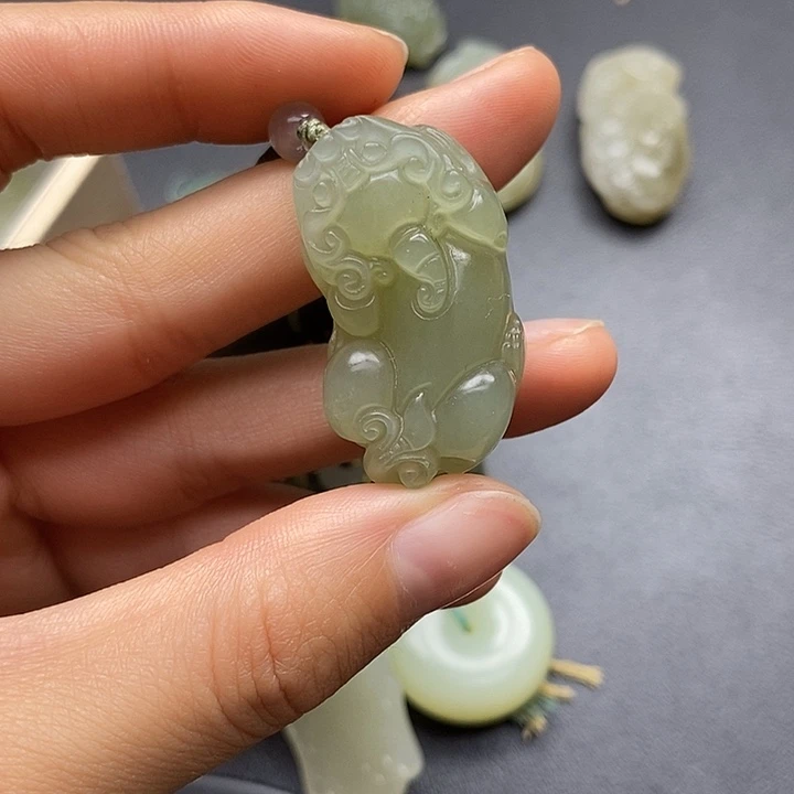 颈饰未镶嵌和田玉