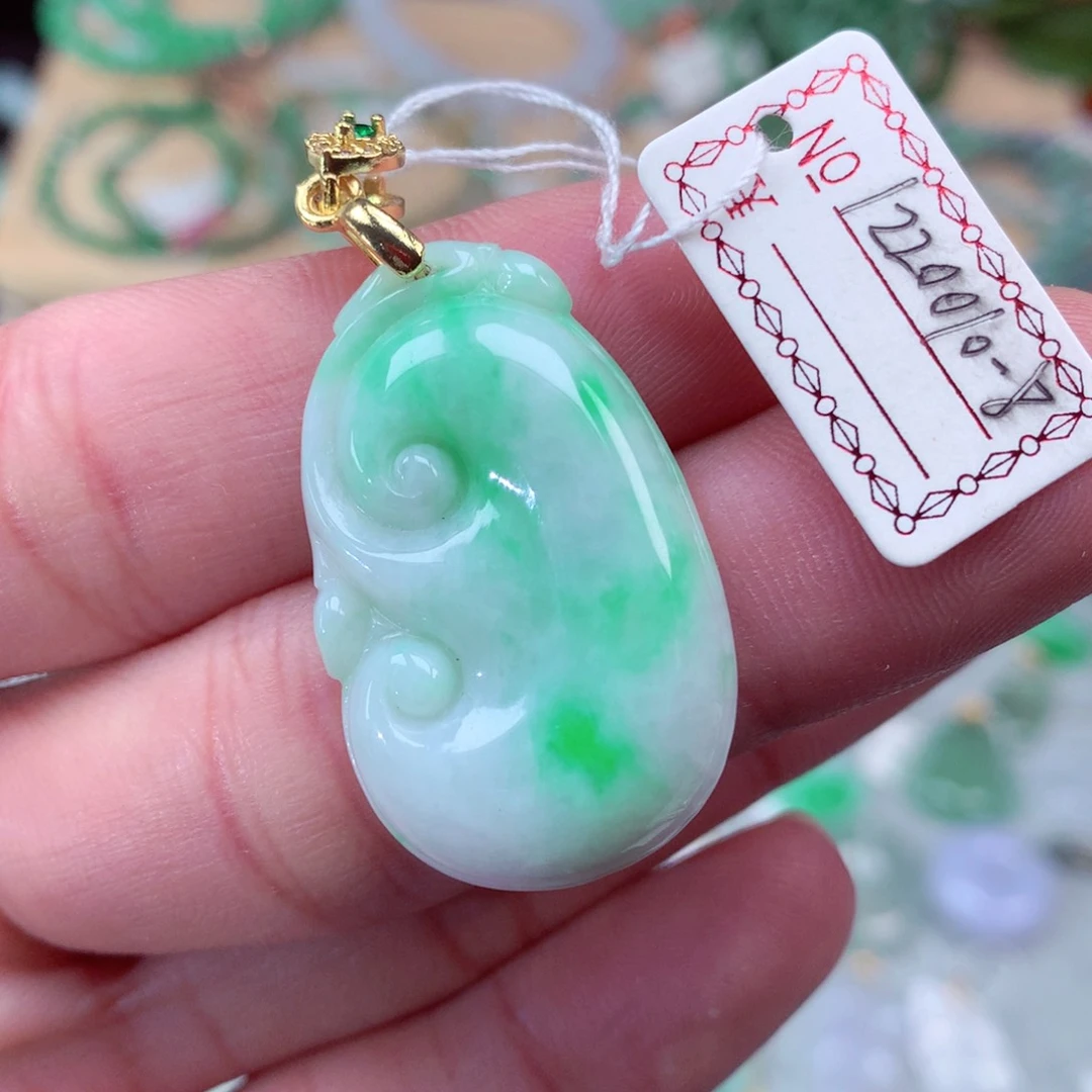 翡翠颈饰未镶嵌翡翠吊坠