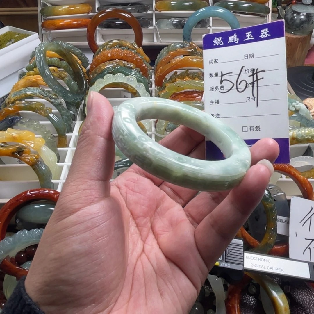 未镶嵌蛇纹石玉手镯