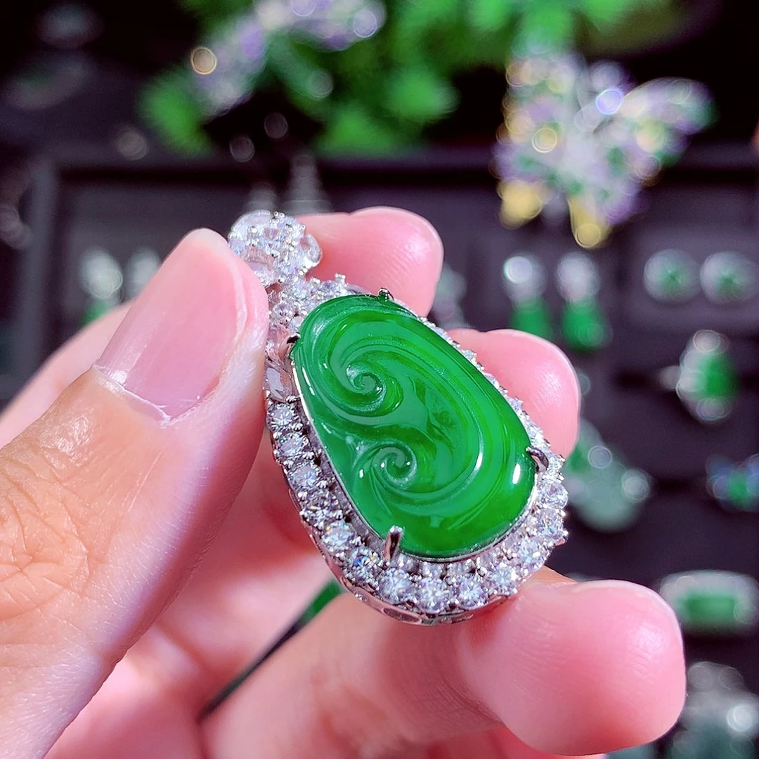 颈饰未镶嵌翡翠天然