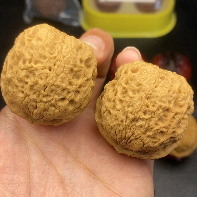 【闪购商品】把件文玩核桃42尺牡丹绣球58克