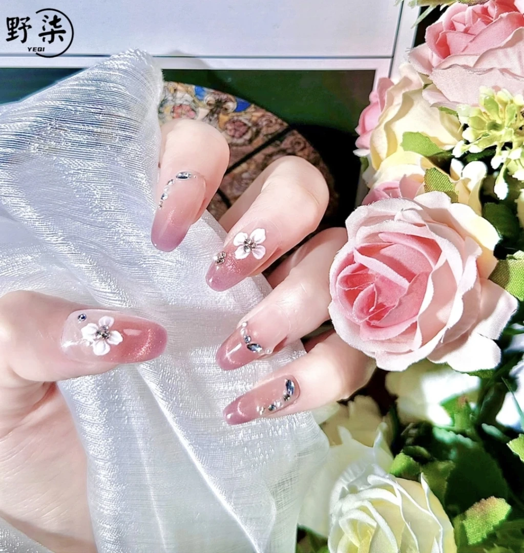 野柒YEQI.遇见春日春日花朵诗意显白气质爆闪纯手工穿戴甲美甲