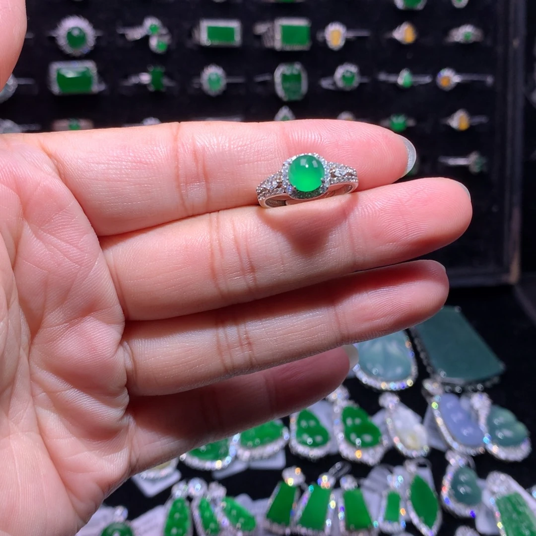 翡翠银S925镶嵌颈饰翡翠