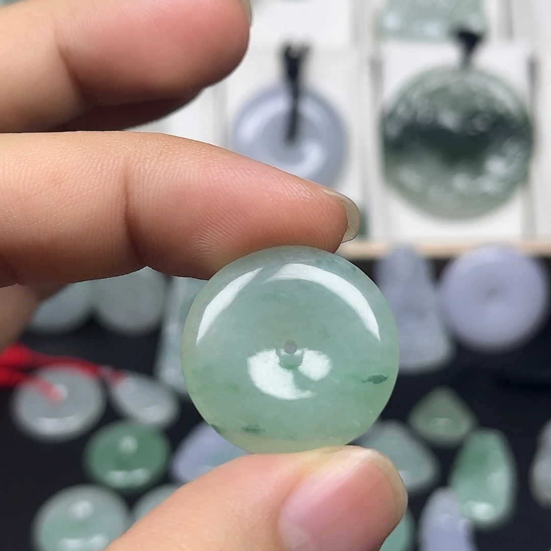 翡翠未镶嵌颈饰缅甸翡翠