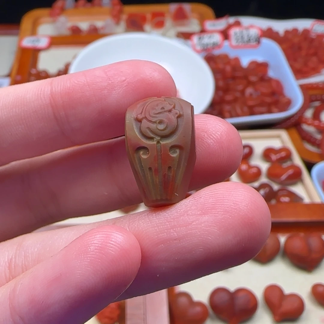 未镶嵌南红玛瑙挂件
