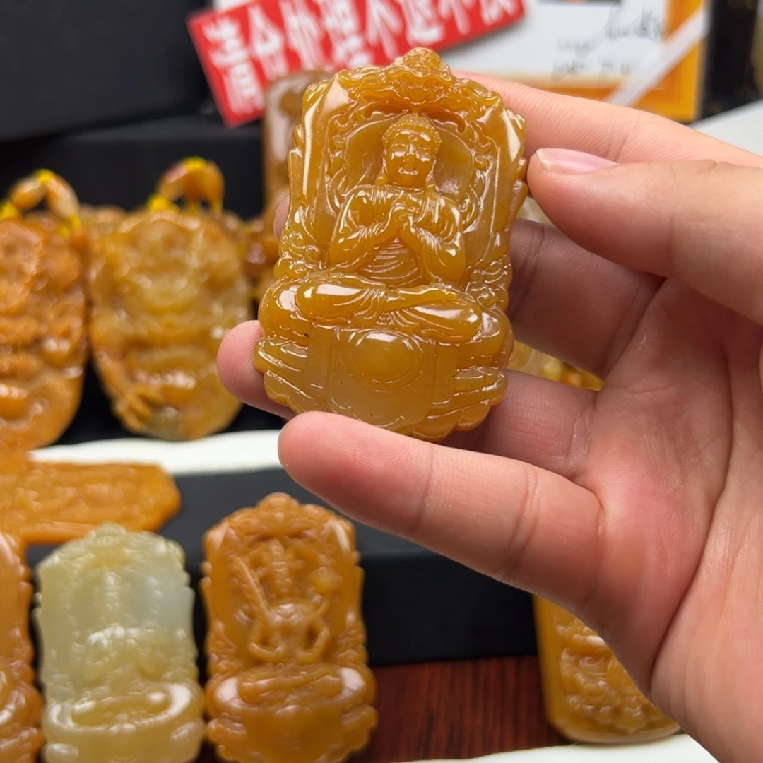 未镶嵌石英质玉（黄龙玉）黄龙玉