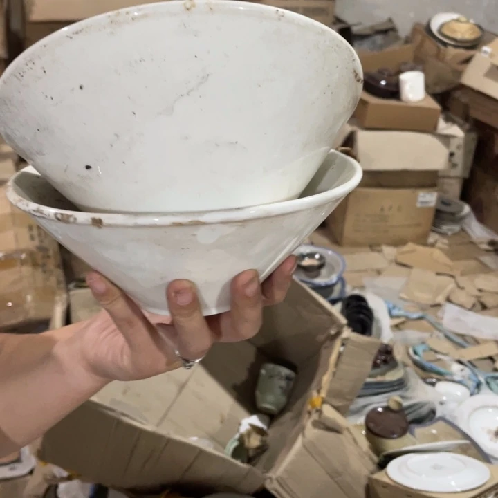 摆件盘子碗都有实在便宜