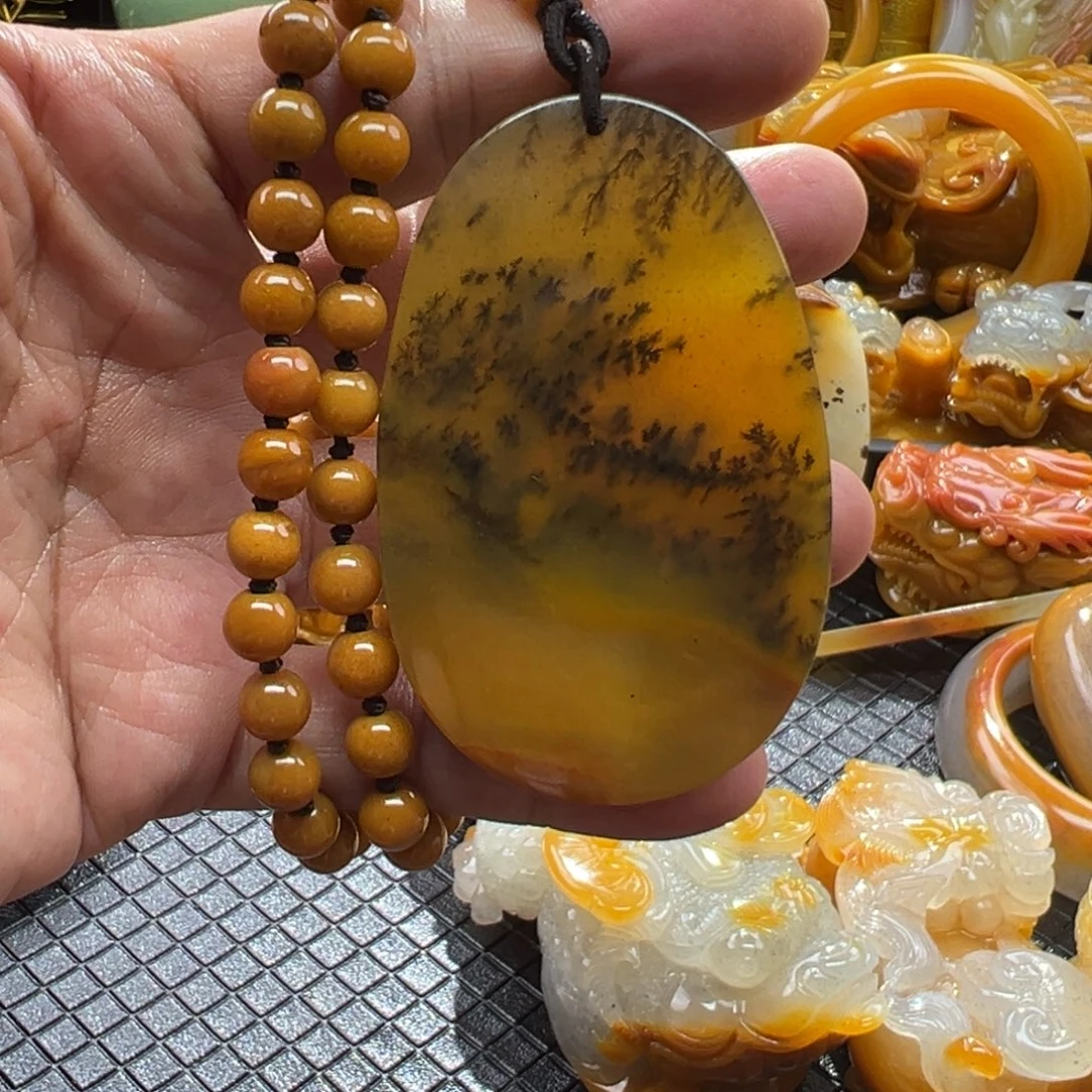 石英质玉未镶嵌颈饰