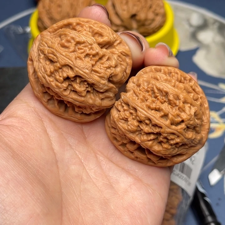 文玩核桃把件粗筋42