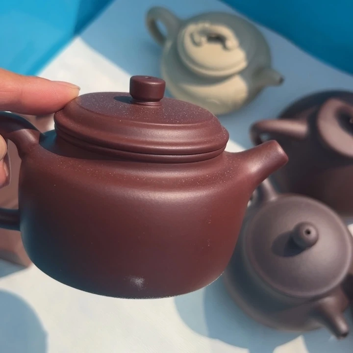紫砂茶壶龙血砂德中200c c