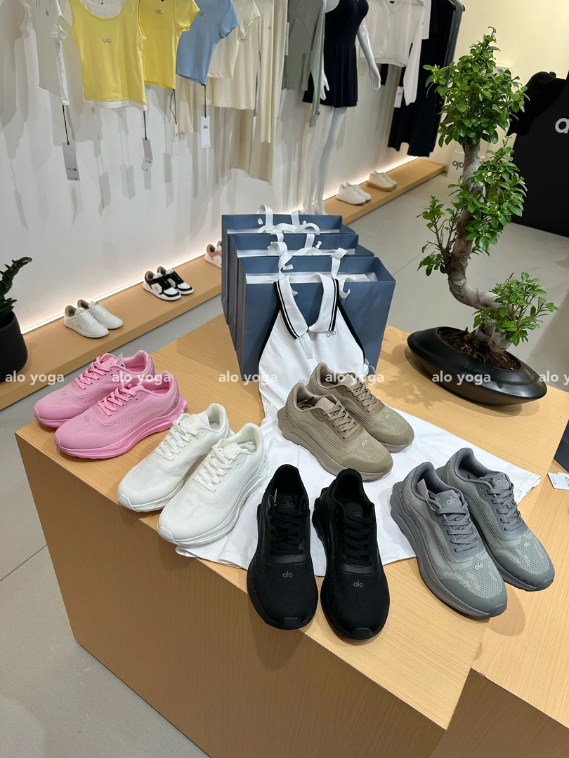 alo Runner (旗舰自营)休闲低帮运动网球鞋跑步鞋情侣款