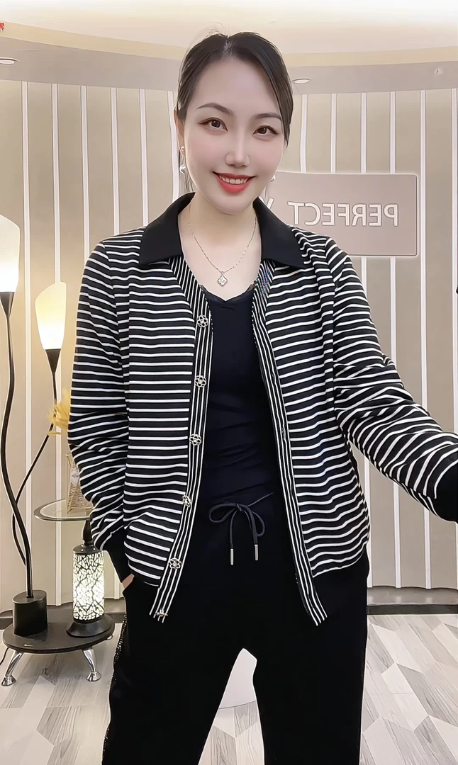 【条纹外套】秋冬新品百搭上衣时尚休闲宽松长袖翻领女士外套8912