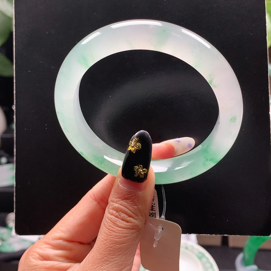 石英质玉未镶嵌手镯55