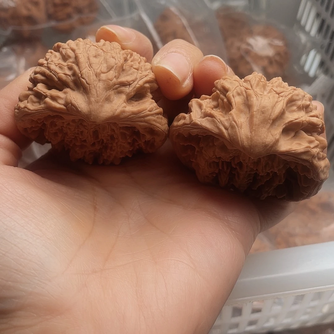 吊坠文玩核桃蛇头等大型商品集散地在