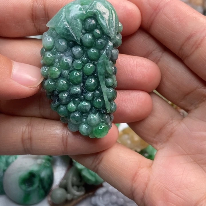 定制翡翠未镶嵌翡翠