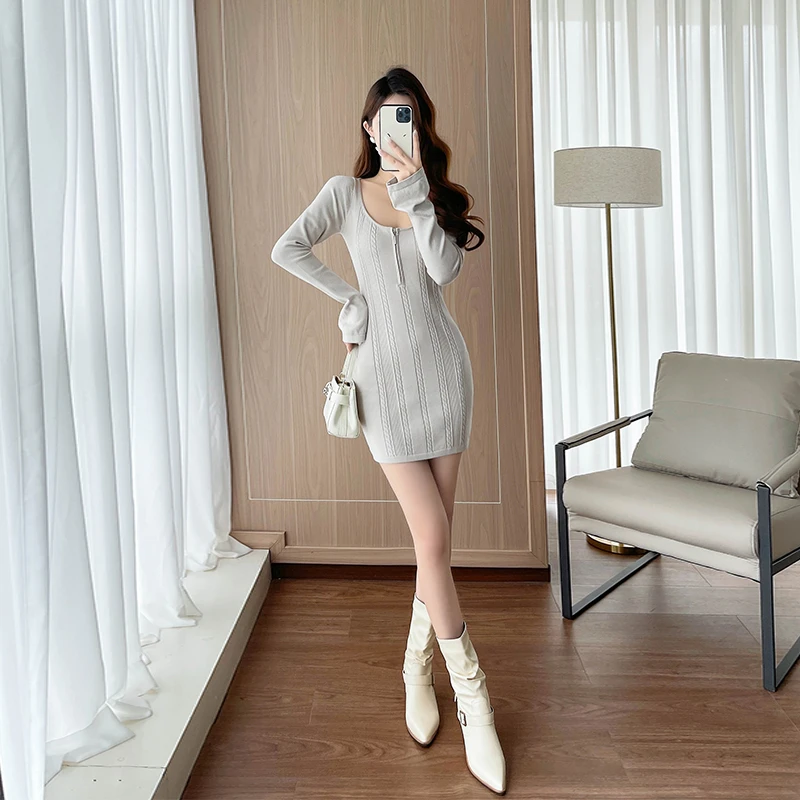 包臀裙女款爆款2025新款秋冬针织打底外穿网红炸街气质减龄连衣裙