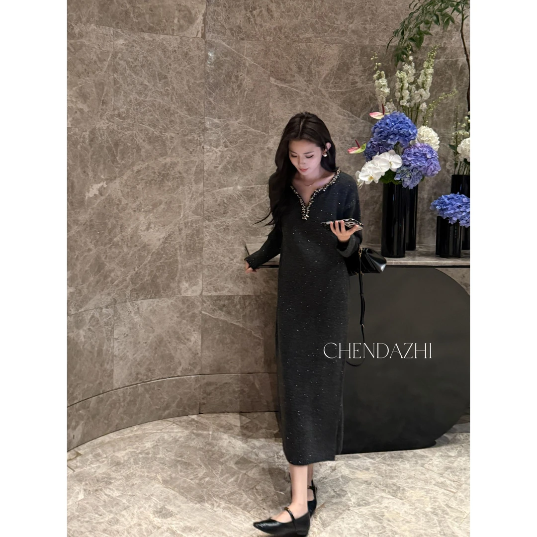 【大只定制】 星河遐想 设计师V领法式连衣裙针织冬季5DLYZ10541