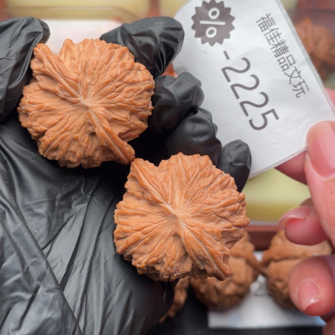 文玩核桃把件43毕业山地红皮磨盘