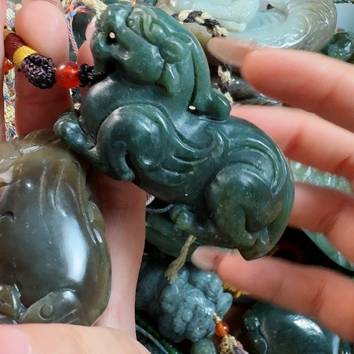 和田玉挂件未镶嵌