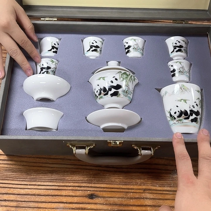 孤品茶具套装等。