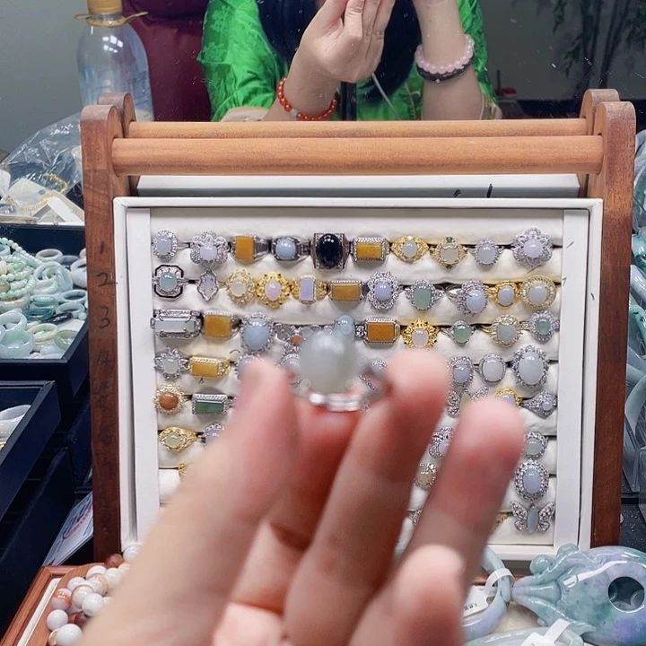翡翠未镶嵌颈饰天然翡翠