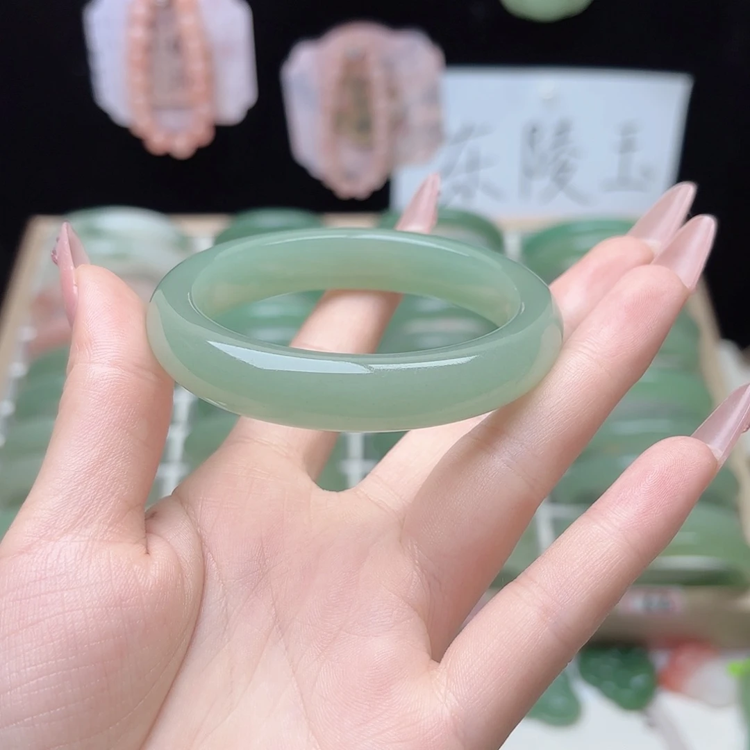 石英质玉未镶嵌手镯56