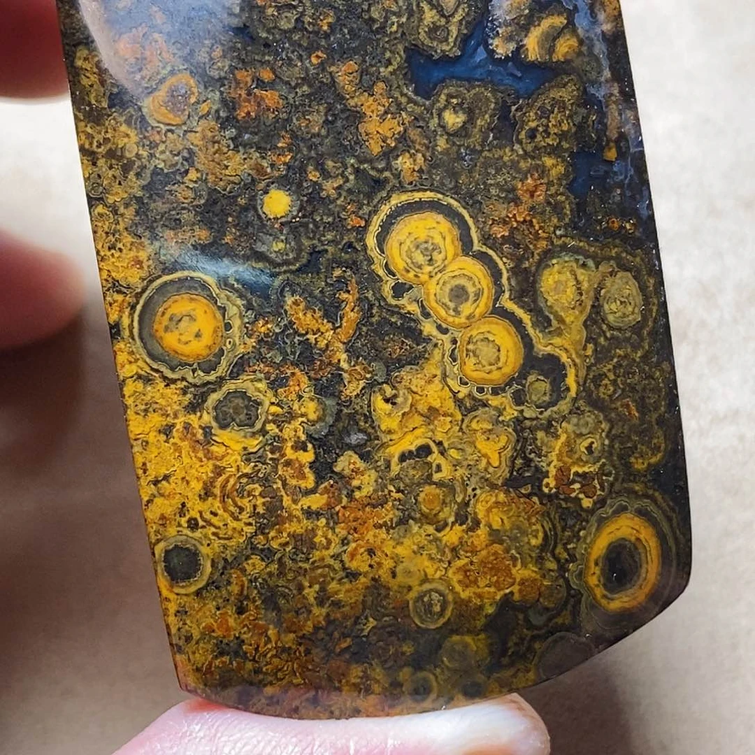 玛瑙/玉髓颈饰未镶嵌天**背