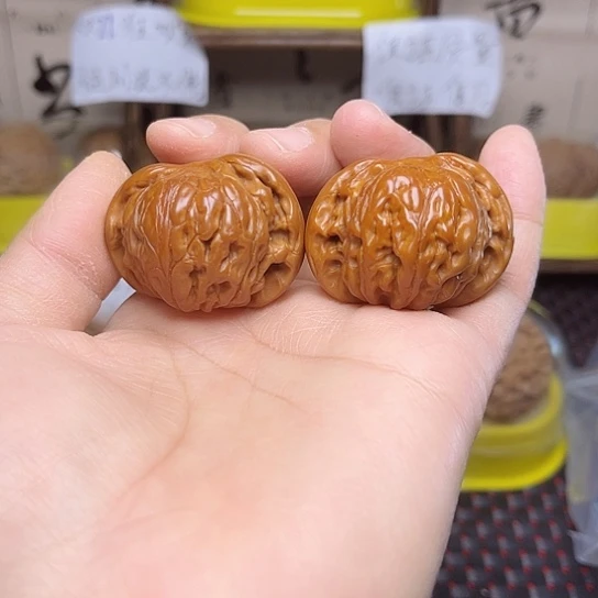 文玩核桃吊坠磨盘