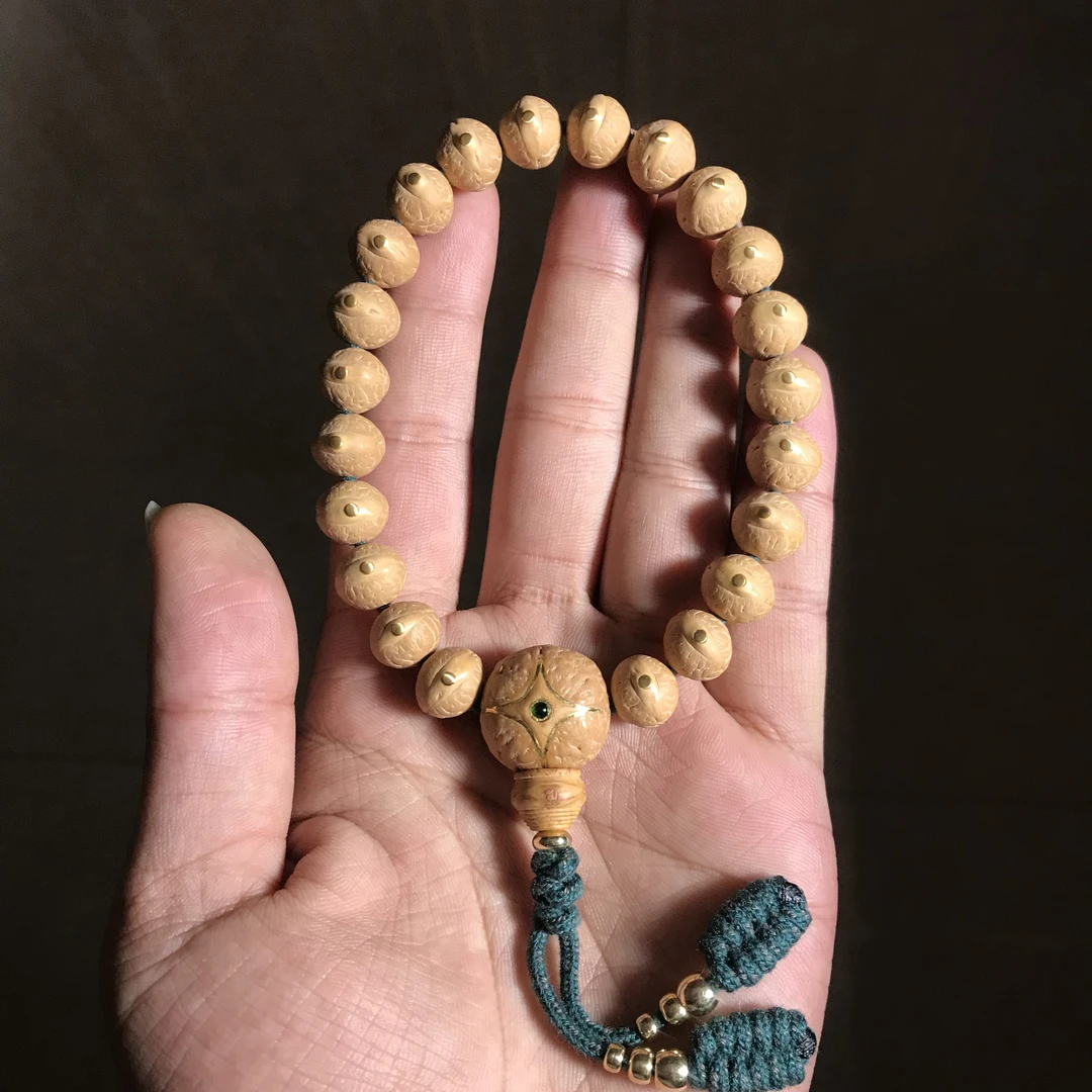 精品实心飞碟1.1-1.13cm小凤眼菩提2.0金钉sss级品质