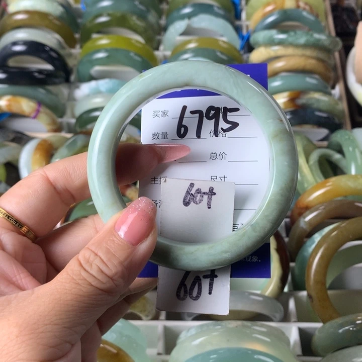 蛇纹石玉未镶嵌手镯6795