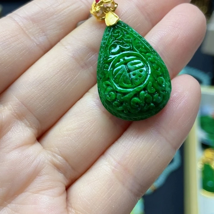翡翠未镶嵌颈饰吊坠