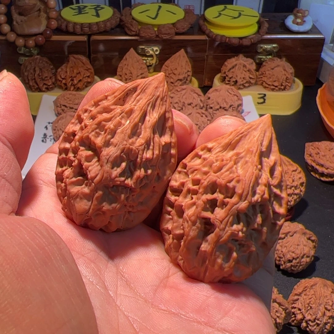 小****文玩核桃把件凌霄