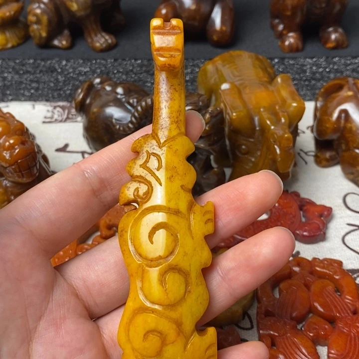 未镶嵌蛇纹石玉颈饰
