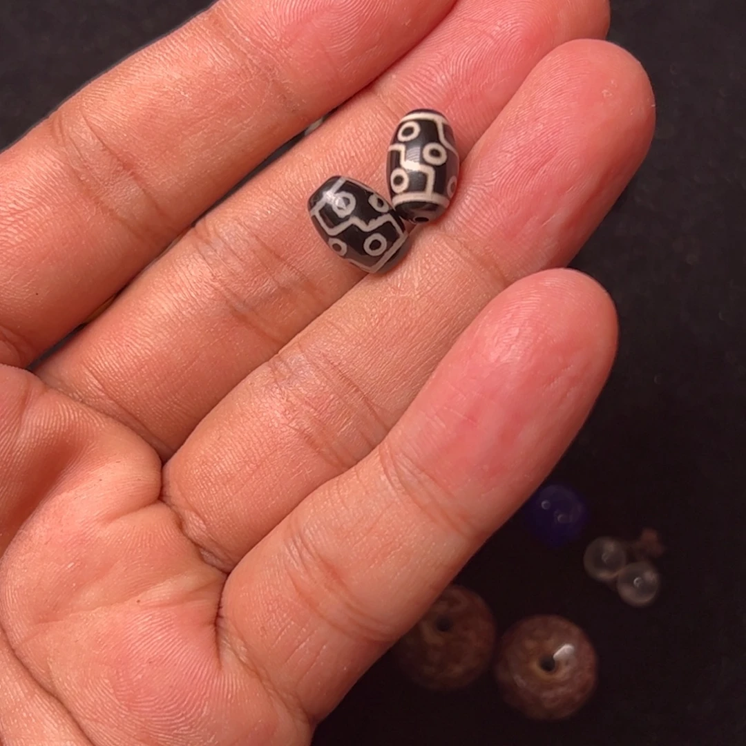 天***圳玛瑙/玉髓未镶嵌配饰