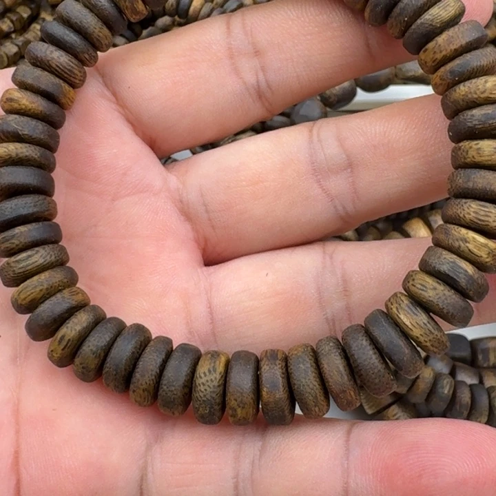 闪***辰沉香手串张勺子手串11克