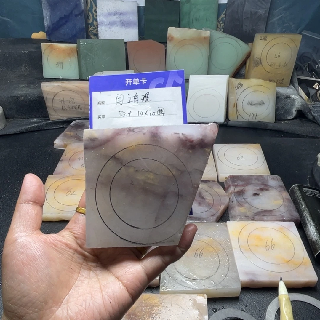 闫***理石英质玉（金丝玉）未镶嵌手镯定制手镯