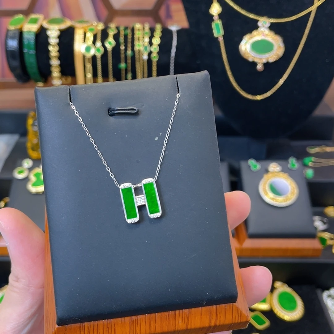 翡翠银S925镀金镶嵌吊坠(赠链)