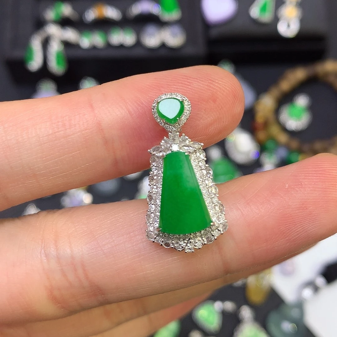 吊坠(不含链)18K金镶嵌翡翠