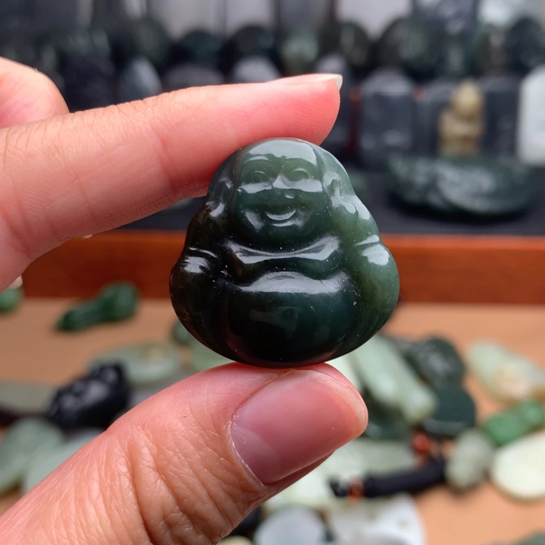 和田玉未镶嵌颈饰挂件07