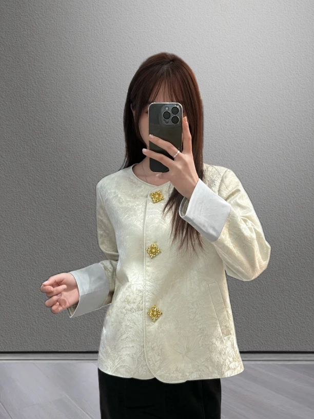 新中式2025春装新款气质圆领提花钉珠重工提花短外套