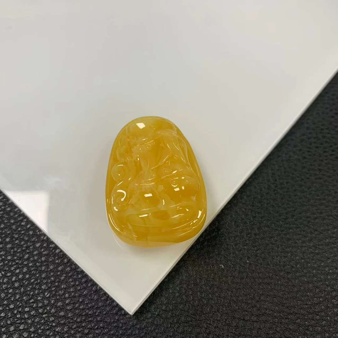 「戴琴珠宝」AA133-蜜蜡雕刻件吊坠（多样性发其一）