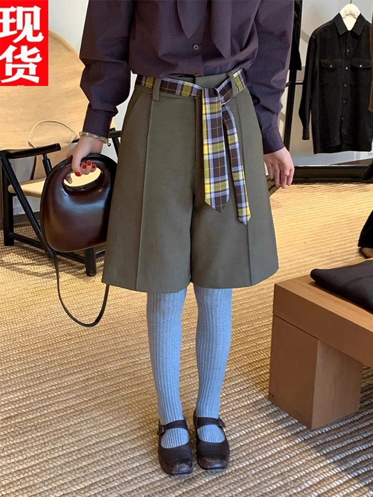 周美美 跳脱英伦高智时髦格纹腰带复古绿西装中裤